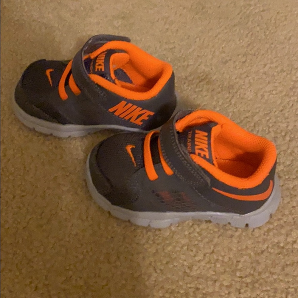Baby Nike shoes! Like brand new. 5C